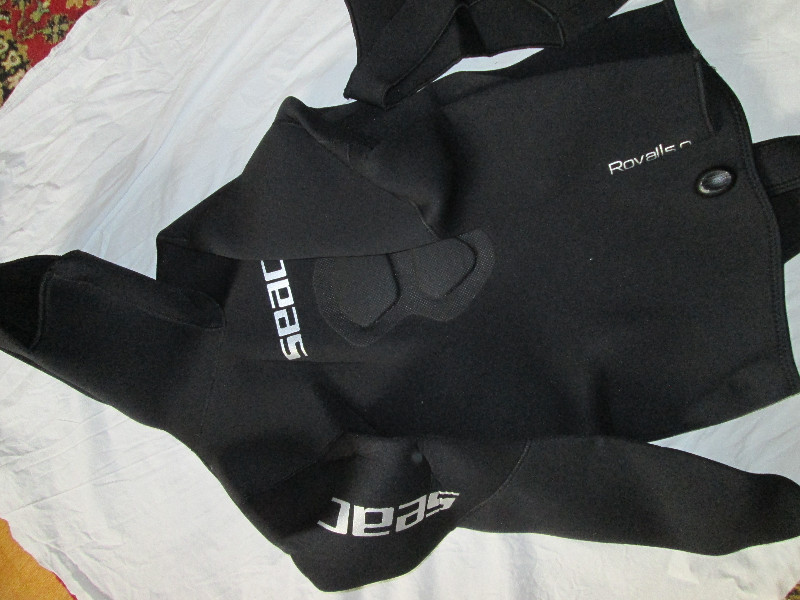 Dive Suit Wetsuit new brand Cressi  L Man