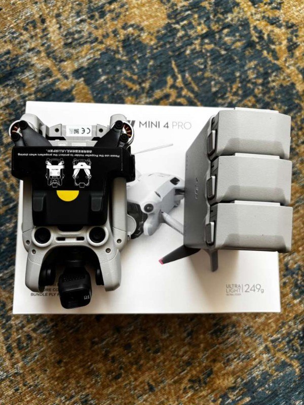 Photo/Video fly more combo DJI Mini 4 Pro