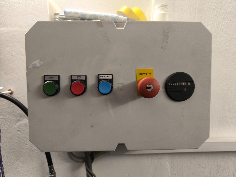 Tauchkompressor Kompressoranlage L&W 260E Compact + Puracon Stationary Pro + Speicherflaschen – guter Zustand, sofort einsatzbereit