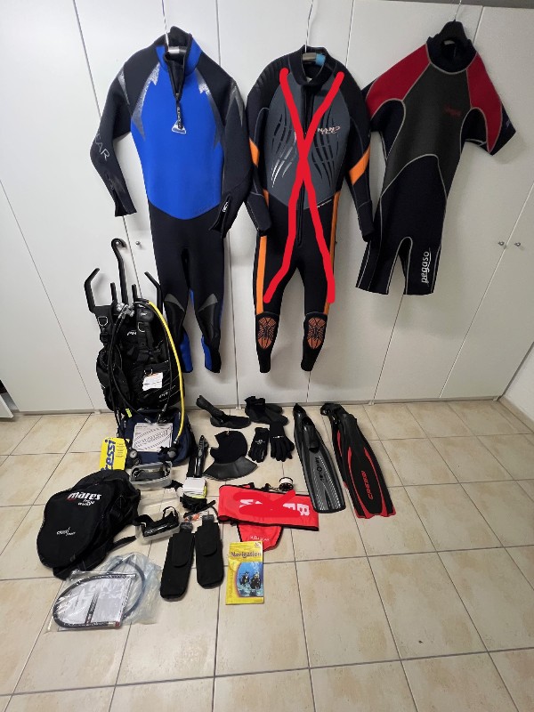 Dive Gear Extensive diving equipment (a little used but well preserved)