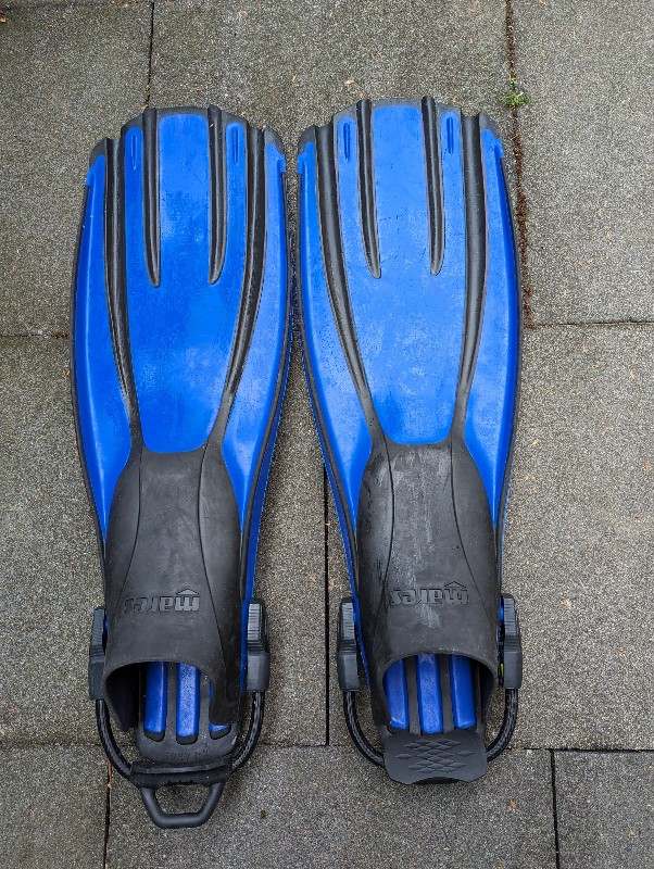 Basic Equipment Mares Fins XL