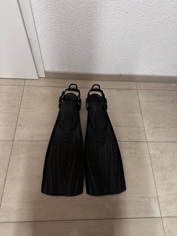 Verschiedenes Diverses Equipment für den Tauchsport zu verkaufen 