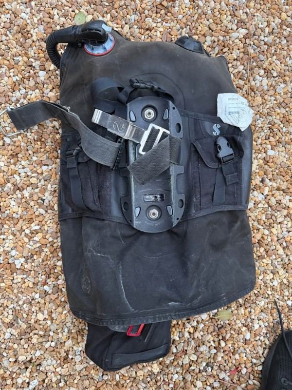 Scuba Travel Scubapro Hydros Pro BCD Medium w/ Air2
