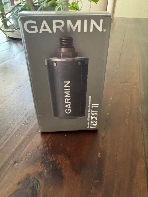 Basic Equipment Garmin Descent MK2i Dive Computer + TWO transmitters