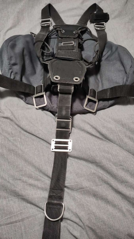 Dive Suit Pouch with XDEEP Stealth