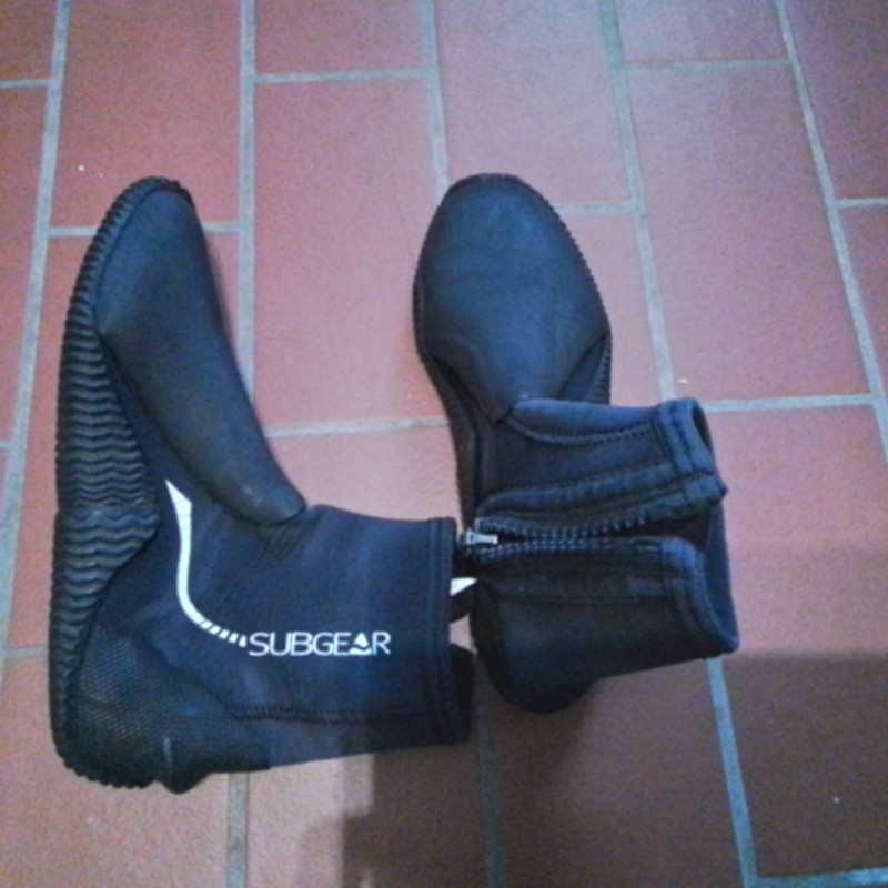 Dive Gear Booties Subgear XL used