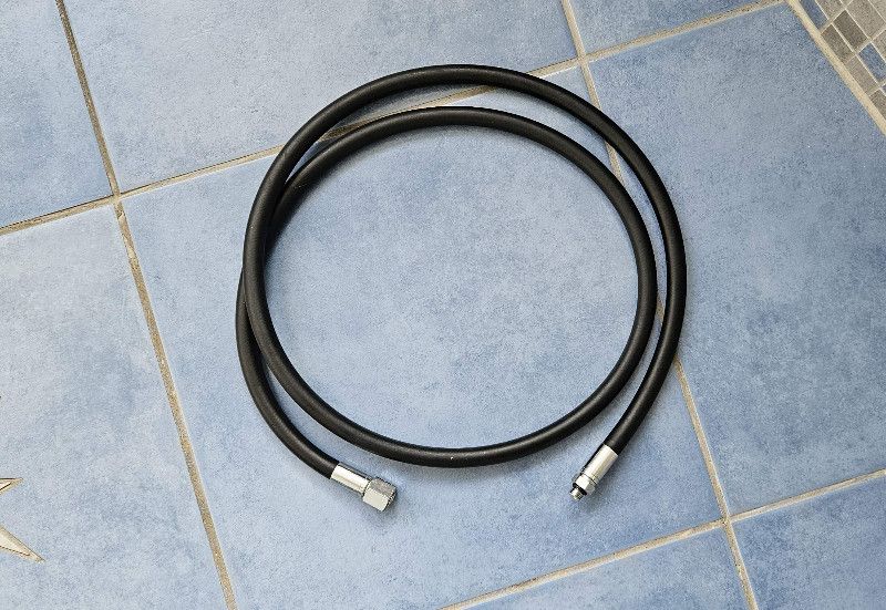 Tauchausrüstung Mitteldruckschlauch Gummi 150cm f Oktopus Atemregler schwarz 35 Bar