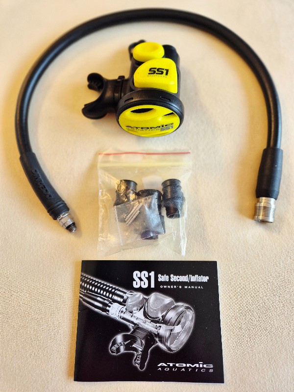 Atemregler 1x BRANDNEUER ATOMIC AQUATICS SS1 Atemregler Lungenautomat Oktopus Inflator Westenautomat mit drei Adapter und original Inflatorschlauch