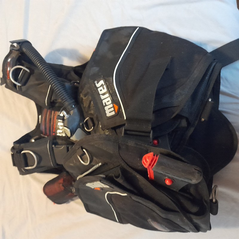 Dive Gear Biete unterschiedliche gebrauchtes Tauchequippment wegen Aufgabe des Sports: