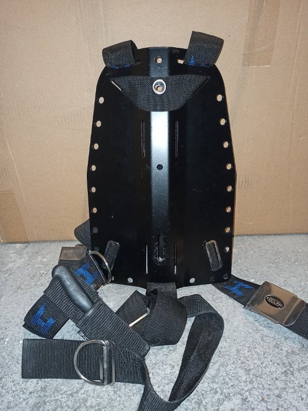 Dive Gear ScubaForce backplate with Halcyon harness