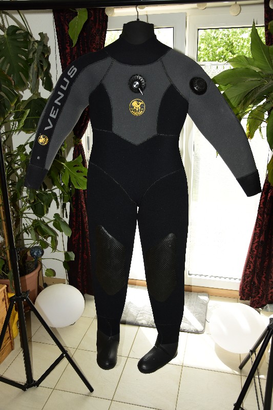 Dive Suit Poseidon Venus 6.5mm Neoprene Drysuit - Women (Size M)
