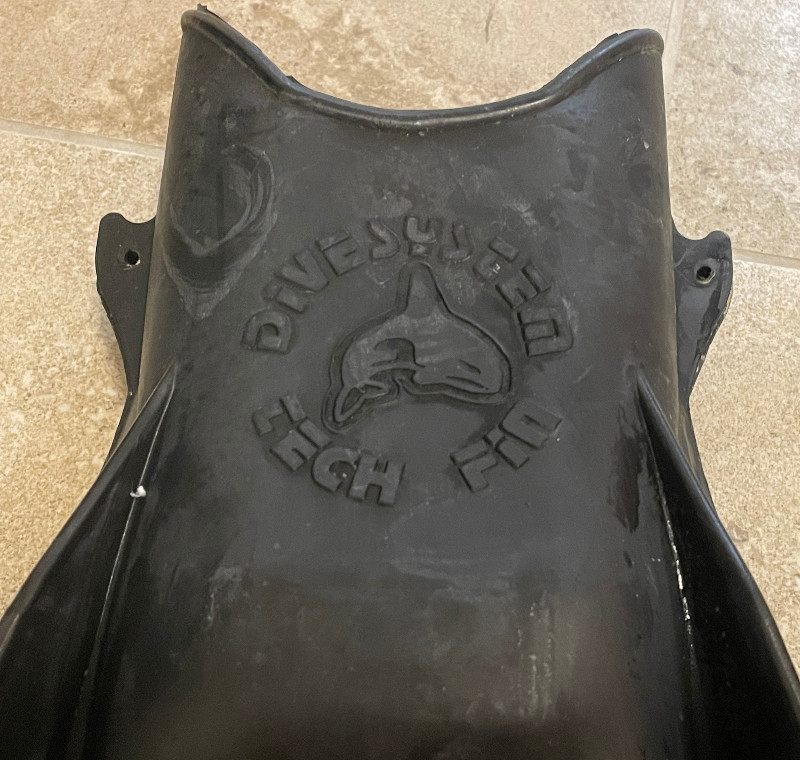 Tauchausrüstung Divesystem Tecfins. Vollgummiflossen schwer in Schwarz. Ohne Springstraps.
