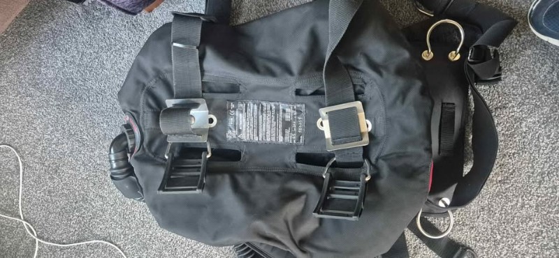 Tarierjacket Hollis scuba diving wing setup