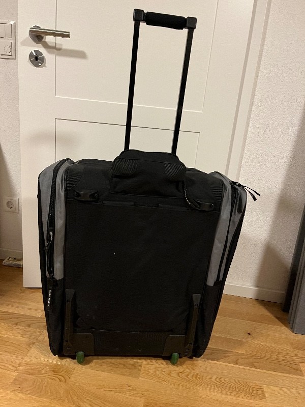 Tauchausrüstung Tauchkoffer Trolli schwarz scuba master 