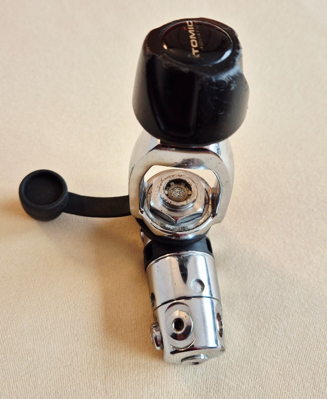 Regulator Atomic Aquatics B1 Z1 Z2 Regulator Octopus with INT Connector plus DIN Adapter