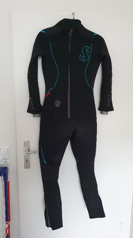 Dive Suit Wetsuit Women Size 40