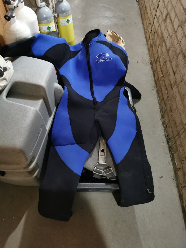 Dive Gear Complete diving equipment – professional bundle incl. compressor & drysuits – pick-up in Berlin from July 20