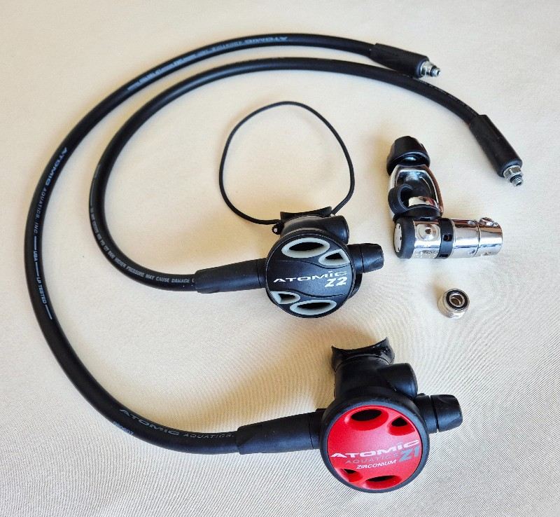 Regulator Atomic Aquatics B1 Z1 Z2 Regulator Octopus with INT Connector plus DIN Adapter