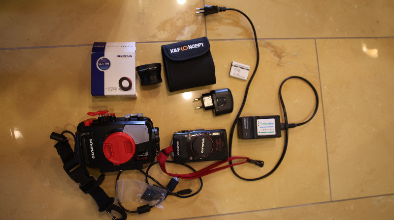 Photo/Video Olympus TG-4 + Olympus UW enclosures + a lot of accessories