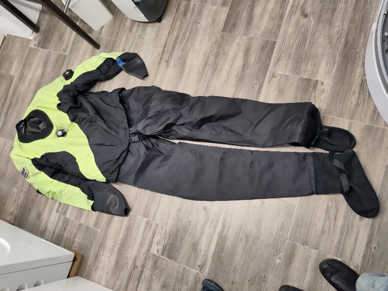 Dive Suit DUI Dry suit TLS 350 size L/ - 42/43 - 415€