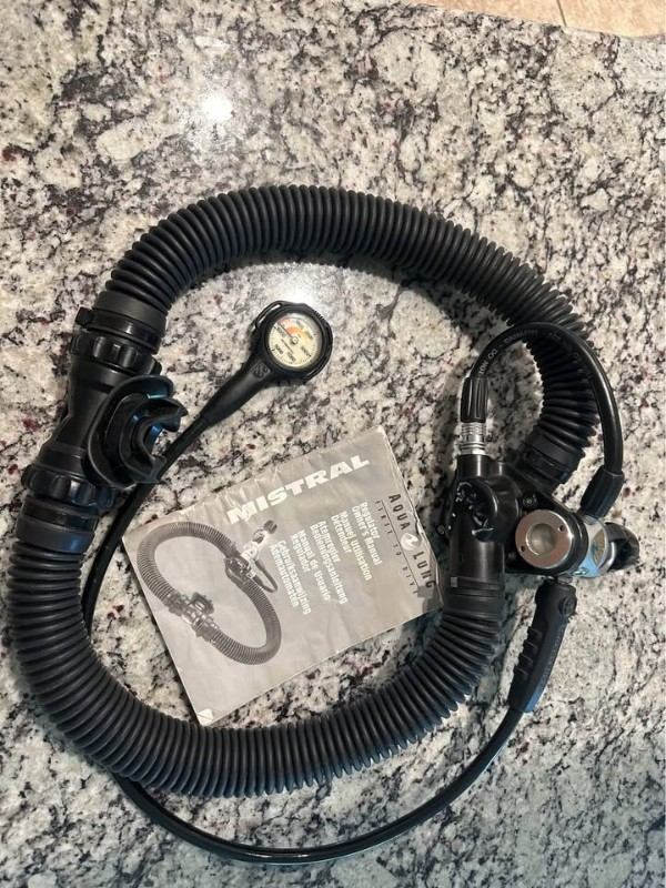 Basic Equipment Aqua Lung Mistral