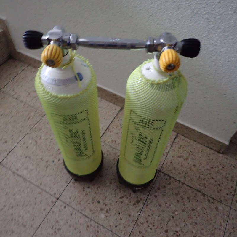 Tauchausrüstung Doppel 7 von Nautec 230bar, Nautec Ventile und Brücke, TÜV NEU