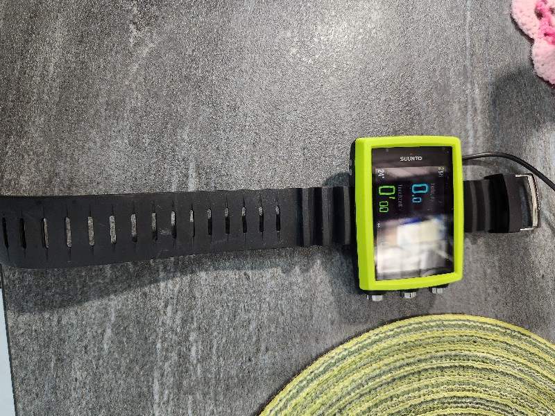 Dive Computer/Watch Stunts Eon Core with transmitter