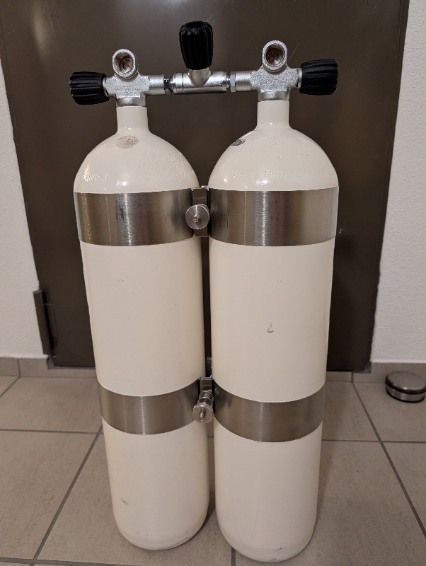 Tanks/Weight Polaris Double Immersion 12L Long/232bar Steel with Concave Bottom