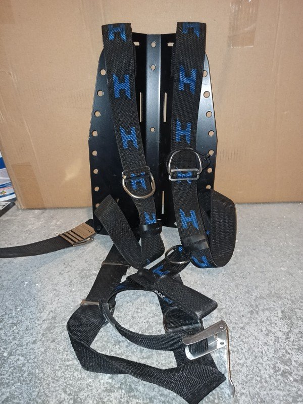 Dive Gear ScubaForce backplate with Halcyon harness