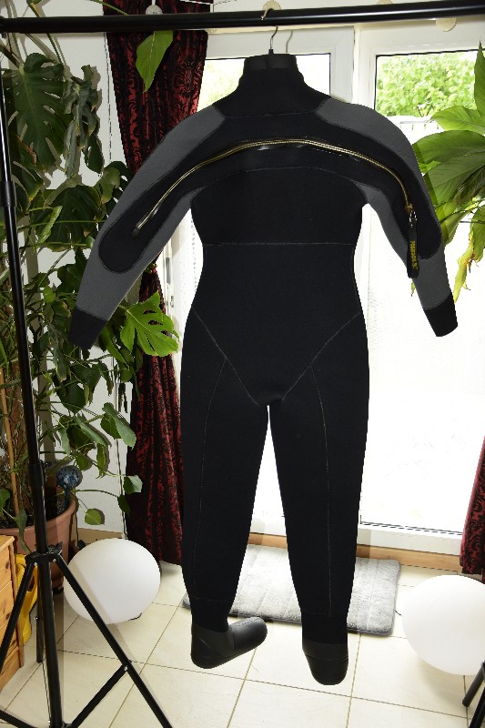 Dive Suit Poseidon Venus 6.5mm Neoprene Drysuit - Women (Size M)