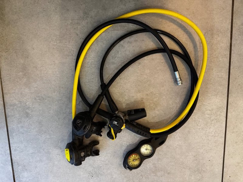 Reise ScubaPro MK17 with ScubaPro R395 Second stage and R285 Octopus PLUS EXTRAS