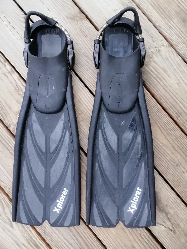 Dive Gear Implement fins, size 41 as good as new!  39€ plus shipping