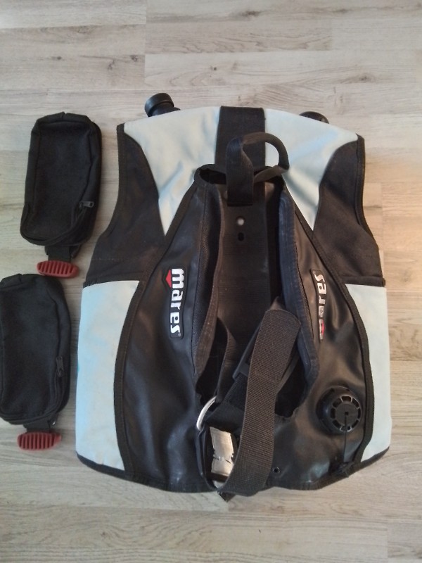 Tarierjacket Mares Kaila L inkl. Bleitaschen