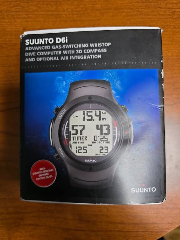 Basic Equipment NIB Suunto D6i Dive Computer