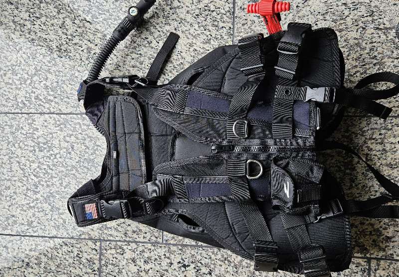 BCD/Vest Zeagle Zena Women's Buoyancy Breaker S M NEW Wingjacket Donut BCD