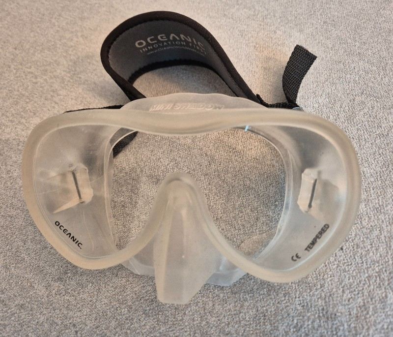 ABC NEUE Tauchmaske Oceanic Mini Shadow Clear / ICE / Transparent für schmale Gesichter