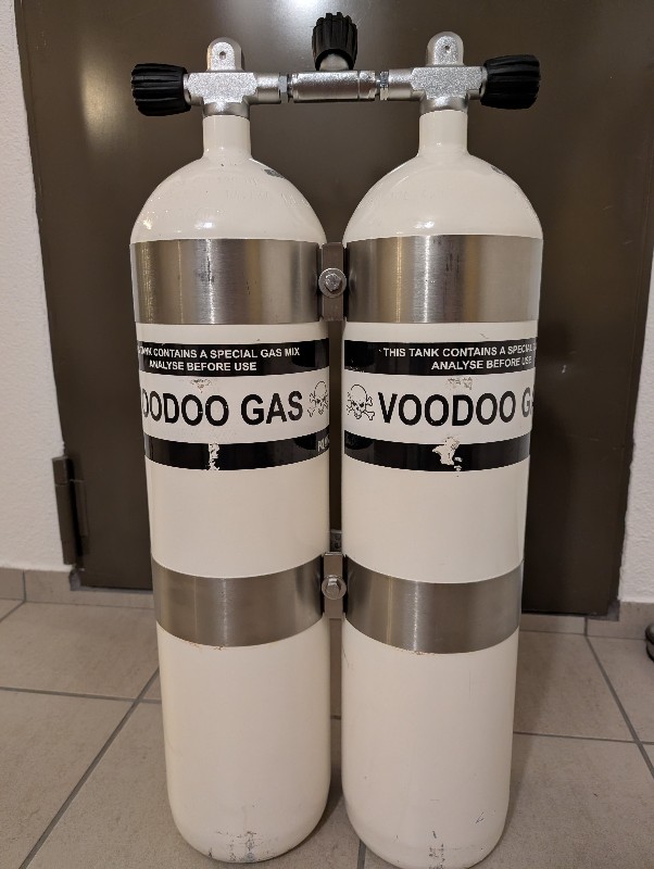 Tanks/Weight Polaris Double Immersion 12L Long/232bar Steel with Concave Bottom