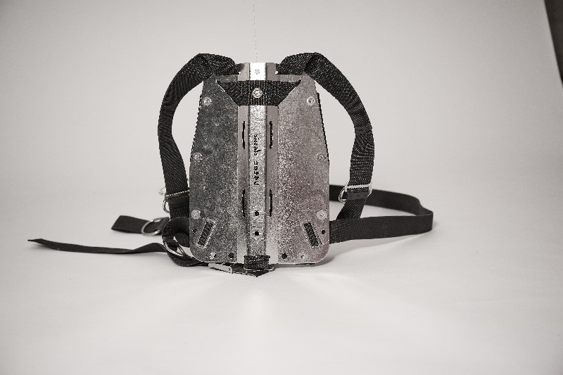 Tarierjacket DIR Dive System - Backplate V4tec Classic komplett mit Begurtung, D-Ringen  und Rückenpolster von HALCYON.