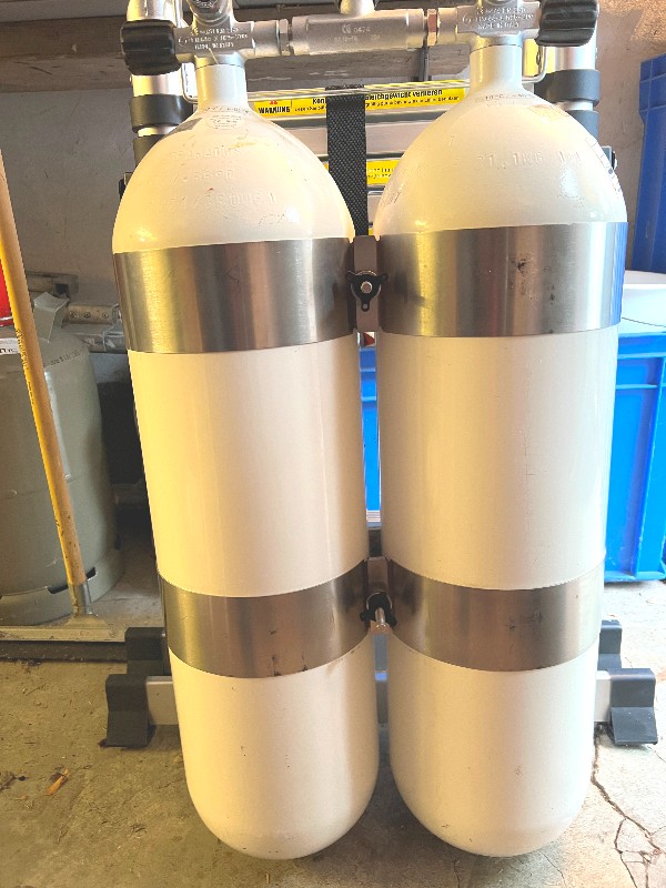 Tauchflasche/Blei Technische Tauch-Doppelgeräte D8,5 – D12 – D18 zu verkaufen 