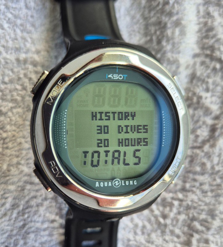 Tauchcomputer/Uhr 2x SEHR GUTE Aqualung i450T Tauchcomputer / Taucheruhren (1x Blau / Schwarz & 1x Weiß) NITROX, KOMPASS, LUFTINTEGRATION / AI, MIT oder OHNE Sender, DiverLog Software Übertragungskabel, volle Batterien