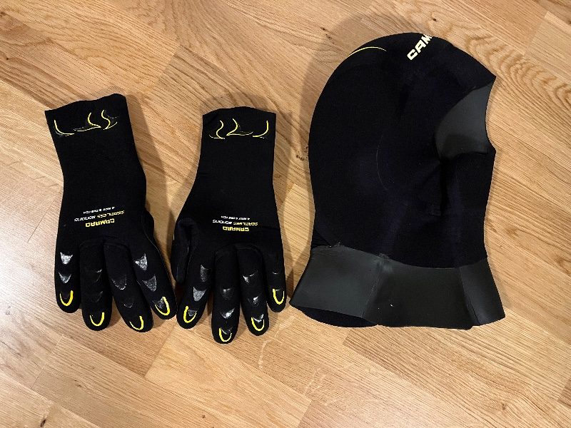 Dive Suit Gloves (L) and hood (M) for diving suit