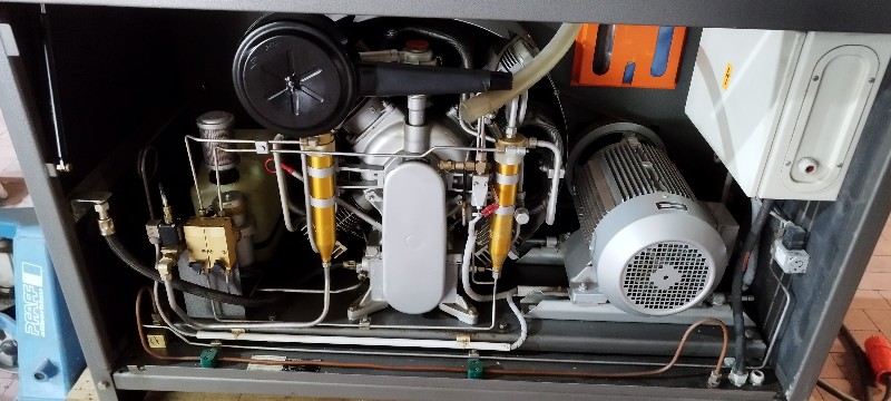 Dive Compressor Breathing Air Compressor Dräger DK15-300 super Silent