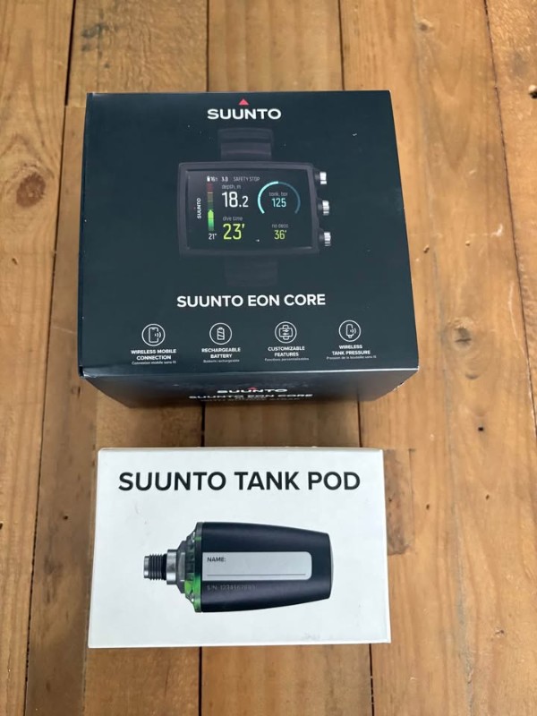 Basic Equipment Suunto eon core dive computer with transmitter