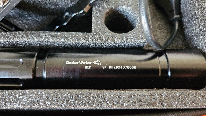 Dive Light Dive Torch with Goodman Handle and Tank, Archon WH32