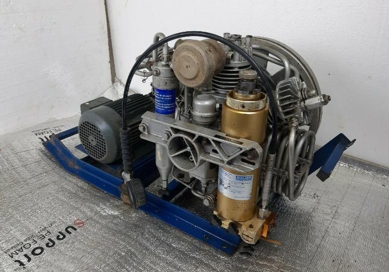 Tauchkompressor Bauer breathing air compressor