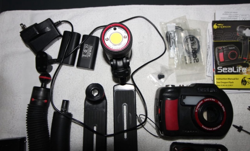 ABC SeaLife DC2000 Camera - complete package with extras