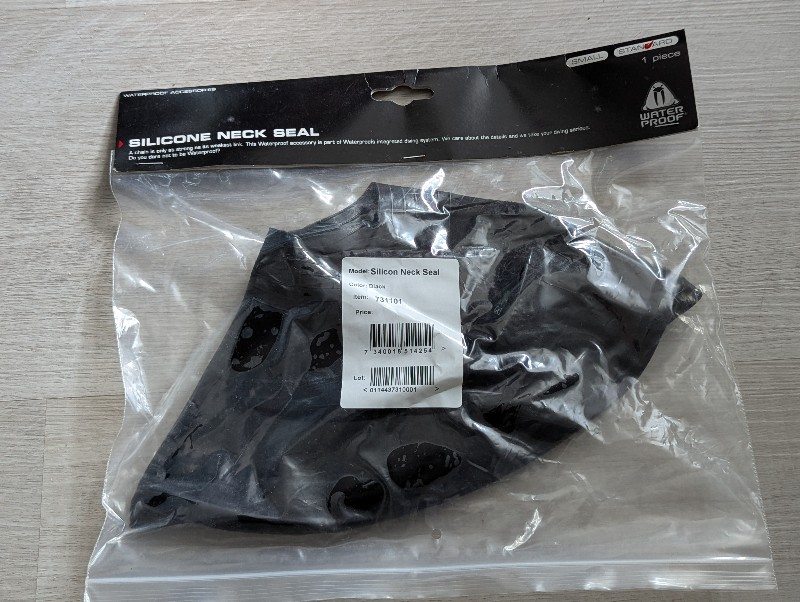 Miscellaneous Waterproof Silicone Neck Cuff Black Size L