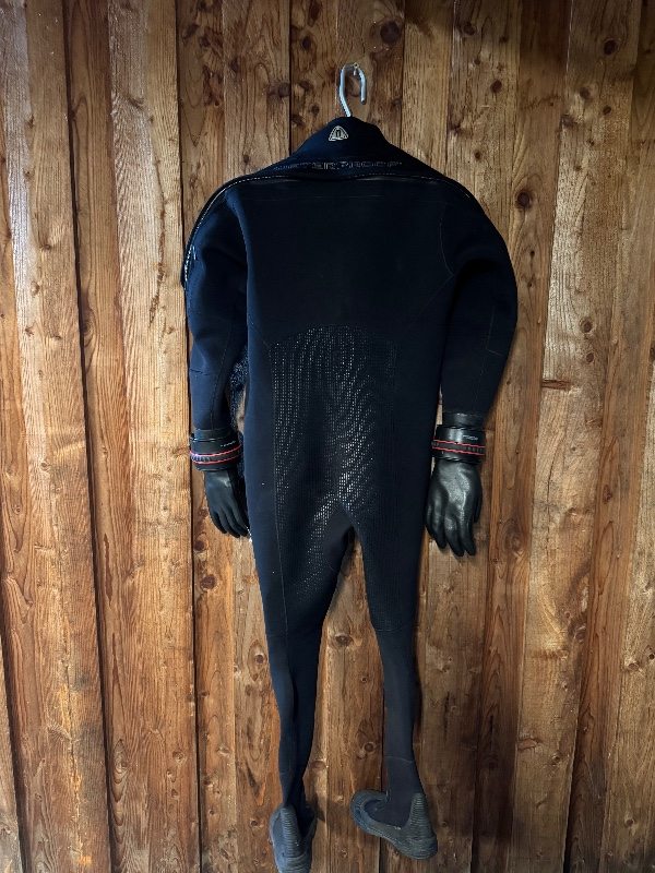 Dive Suit Waterproof D70sc in ML with glove system