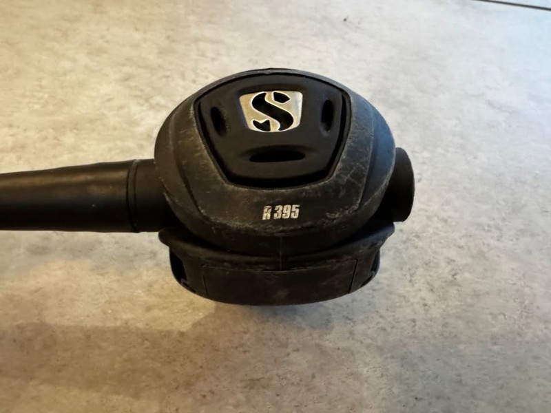 Reise ScubaPro MK17 with ScubaPro R395 Second stage and R285 Octopus PLUS EXTRAS