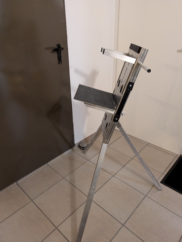 Miscellaneous Diving equipment stand 